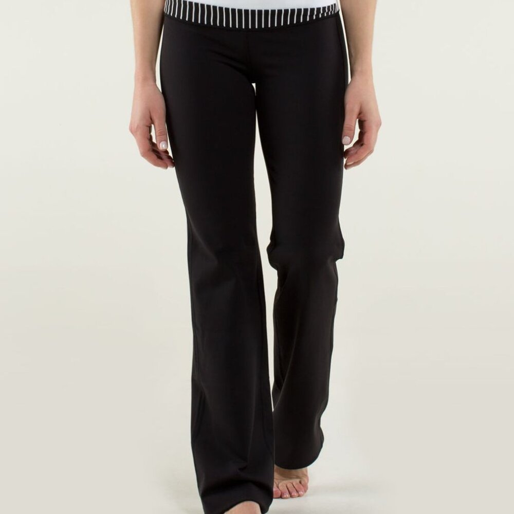 Lululemon Astro Pant *Full-On Luon size 6-like new, hemmed